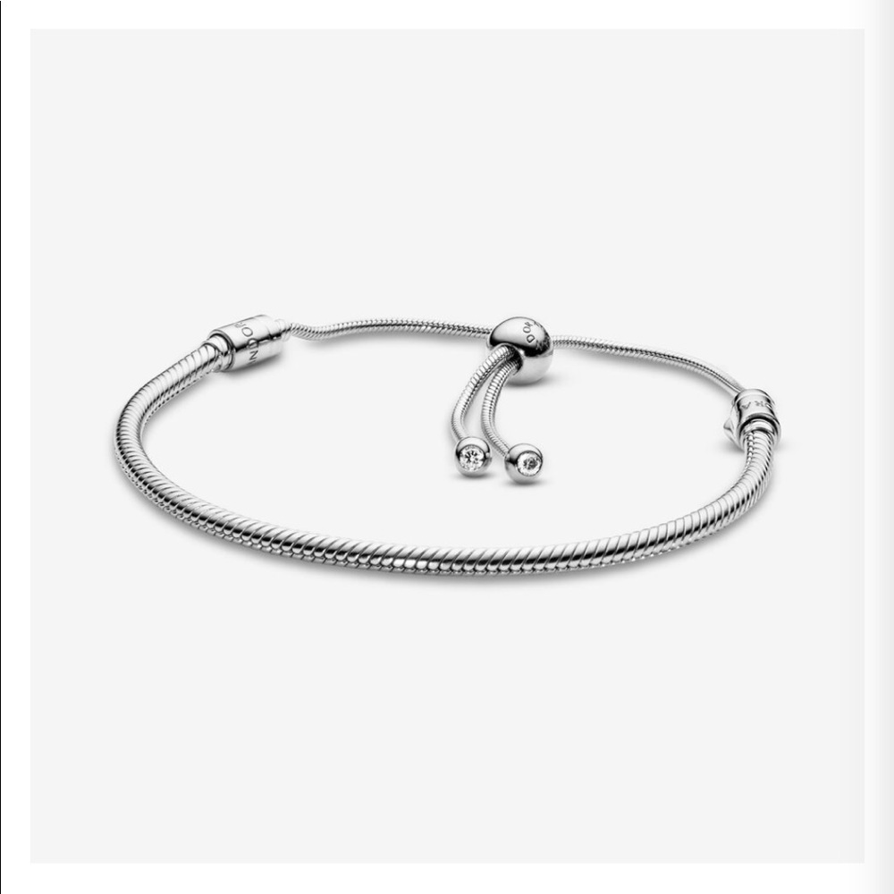 NEW PANDORA SILVER BRACELET